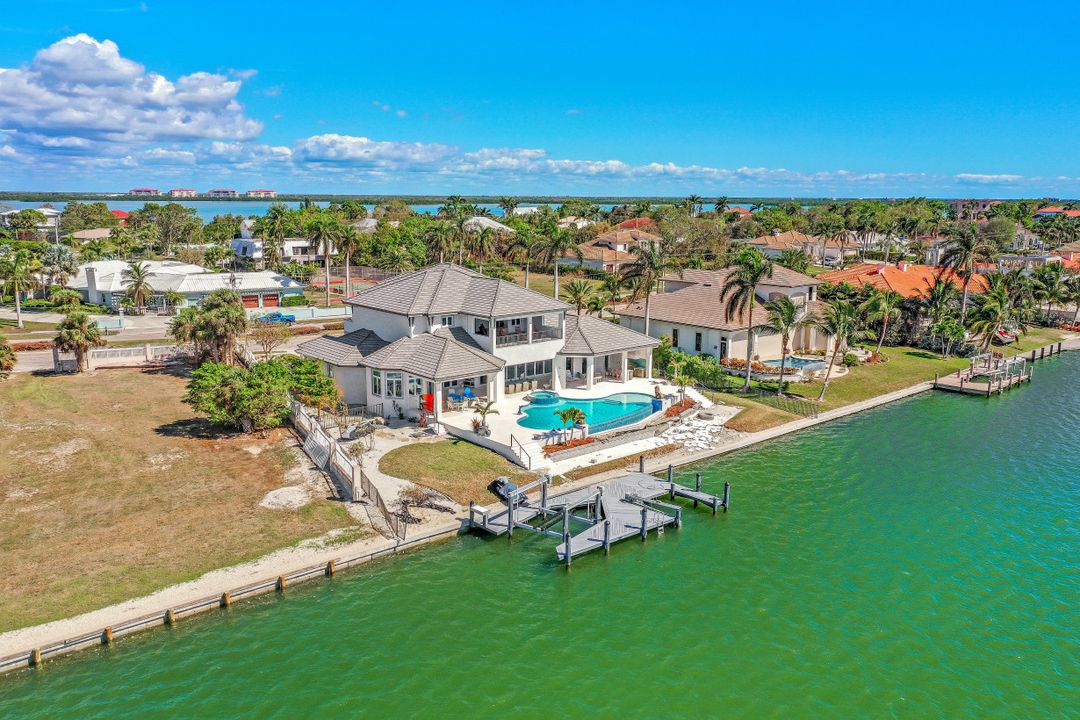 550 S Barfield Dr, Marco Island, FL 34145