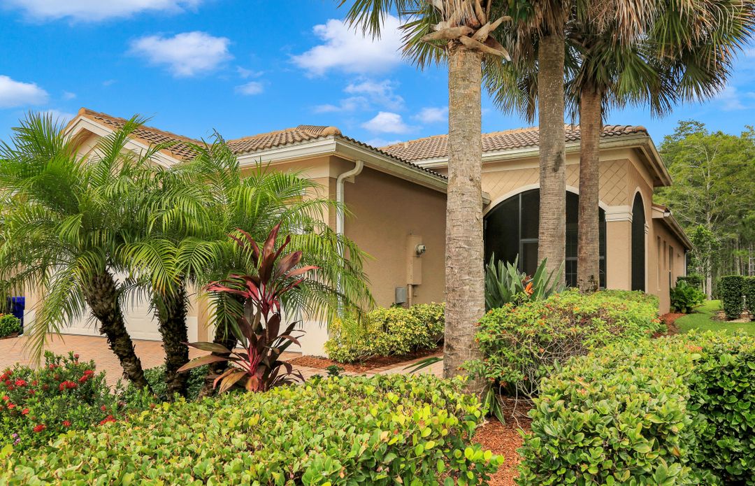 11222 Yellow Poplar Dr, Fort Myers, FL 33913