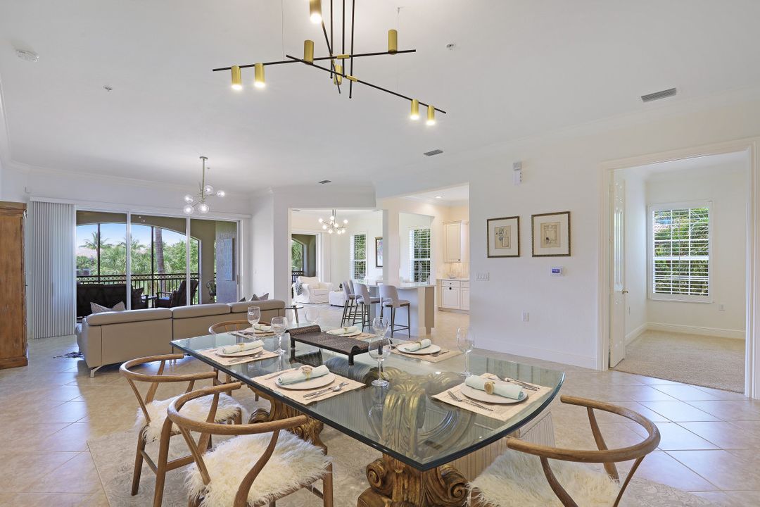 3176 Serena Ln #202, Naples, FL 34114