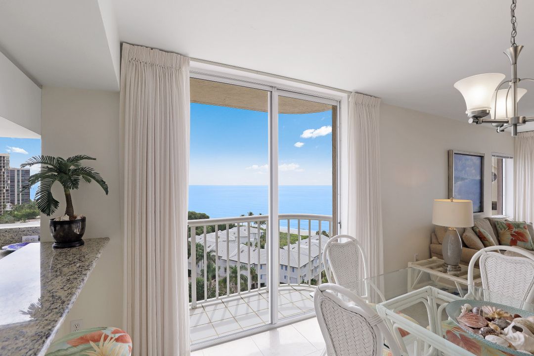 40 Seagate Dr #1101, Naples, FL 34103