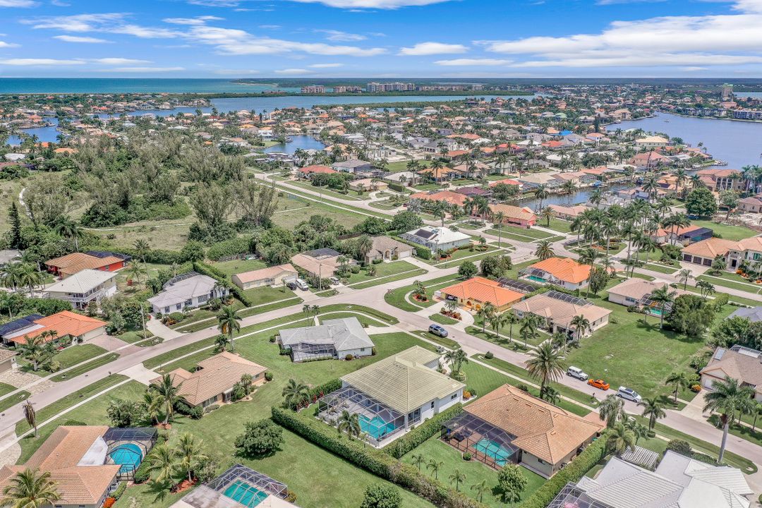 570 Elk Cir, Marco Island, FL 34145