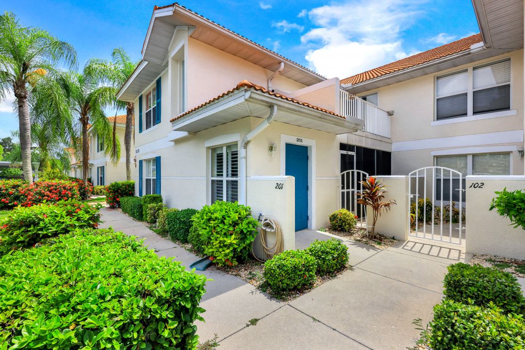 5100 Cedar Springs Dr #201, Naples, FL 34110