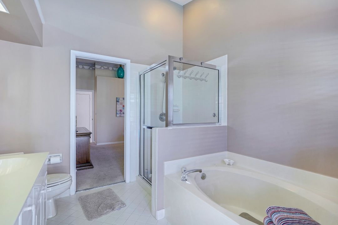 1812 Piccadilly Circus, Naples, FL 34112