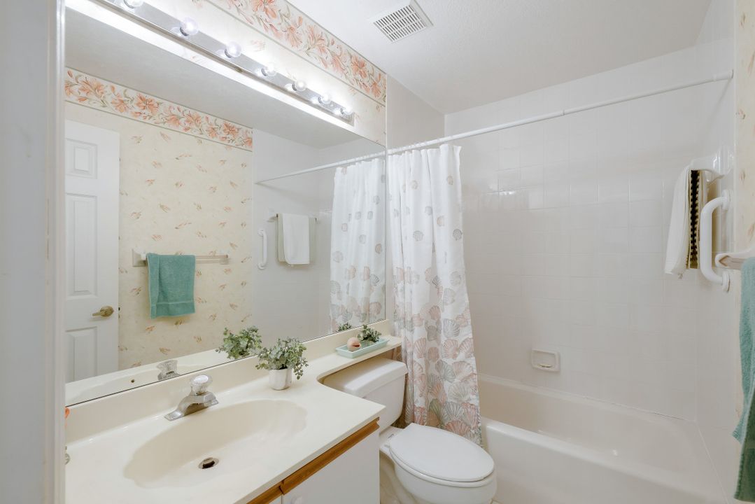 368 Woodshire Ln #B10, Naples, FL 34105