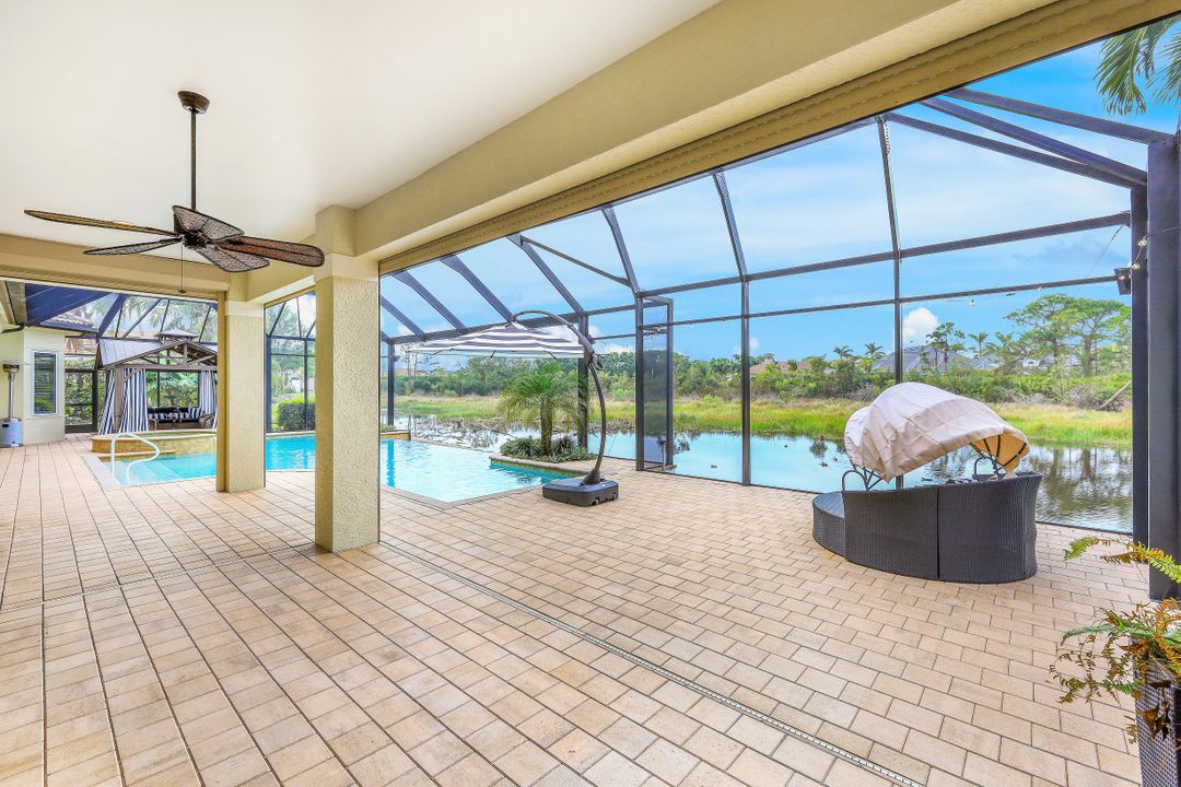 313 Chancery Cir, Naples, FL 34110