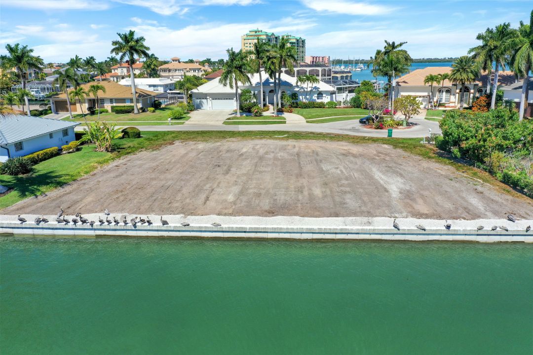 879 Magnolia Ct, Marco Island, FL 34145