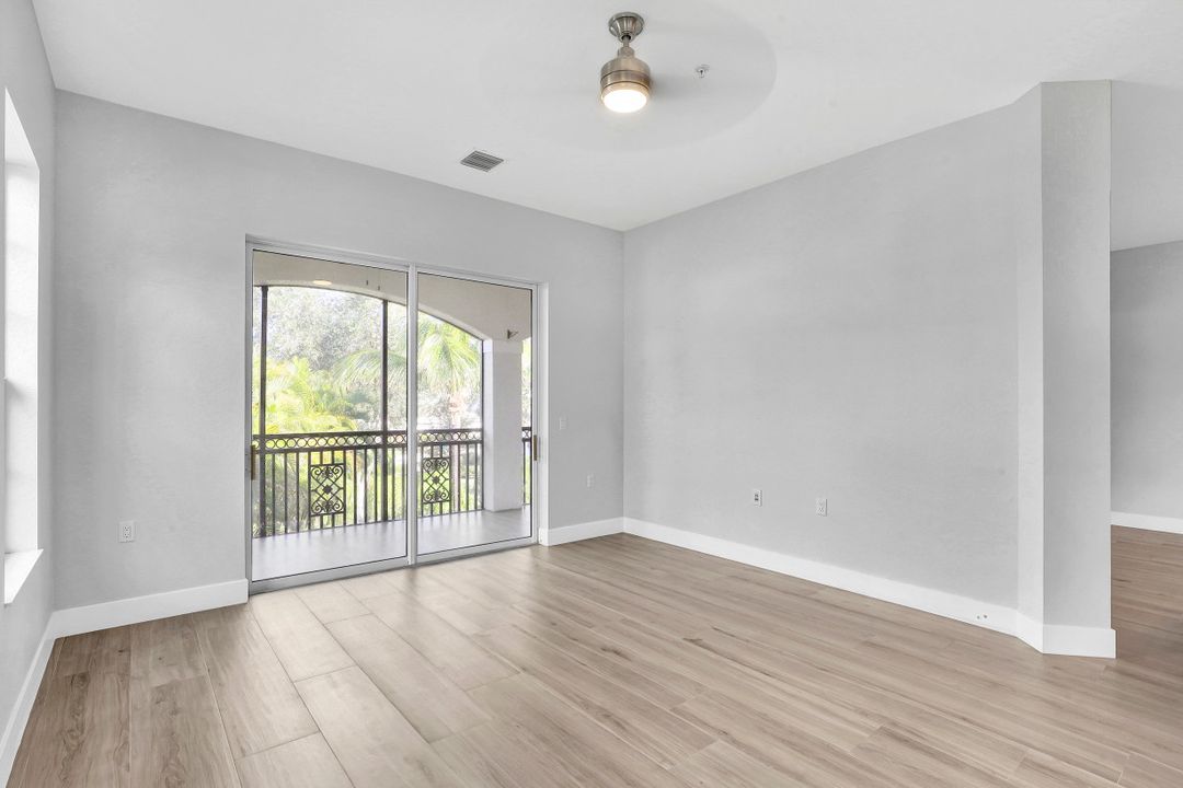 9053 Cascada Way #201, Naples, FL 34114