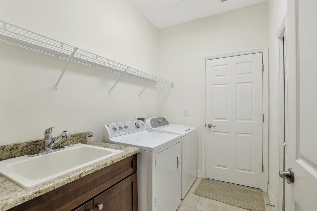 4330 SW 19th Pl, Cape Coral, FL 33914