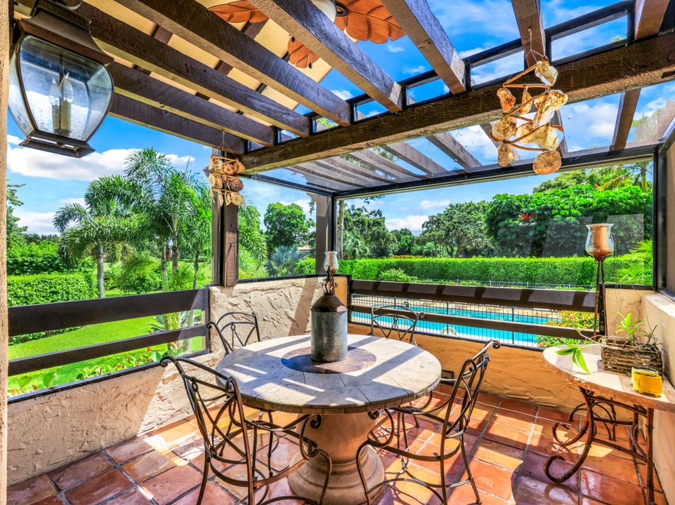 5850 Pelican Bay Blvd, Naples, FL 34108