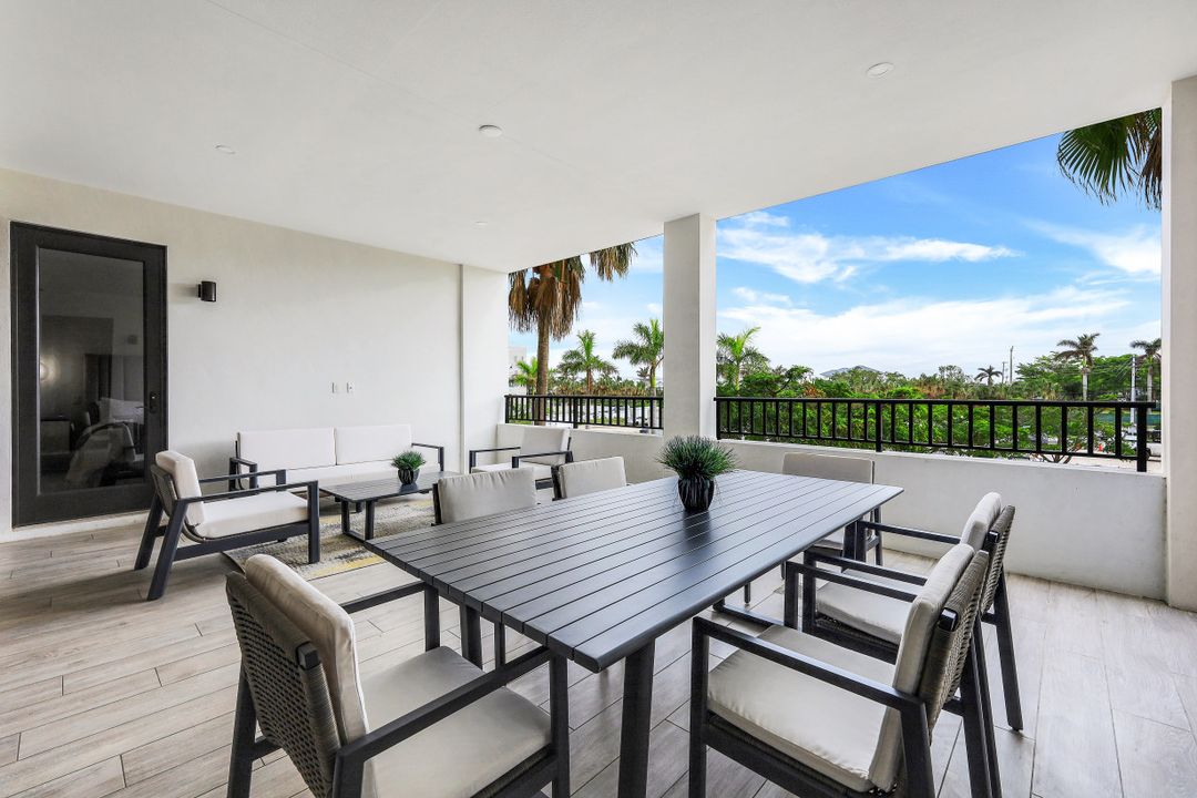 1135 3rd St S #117, Naples, FL 34102