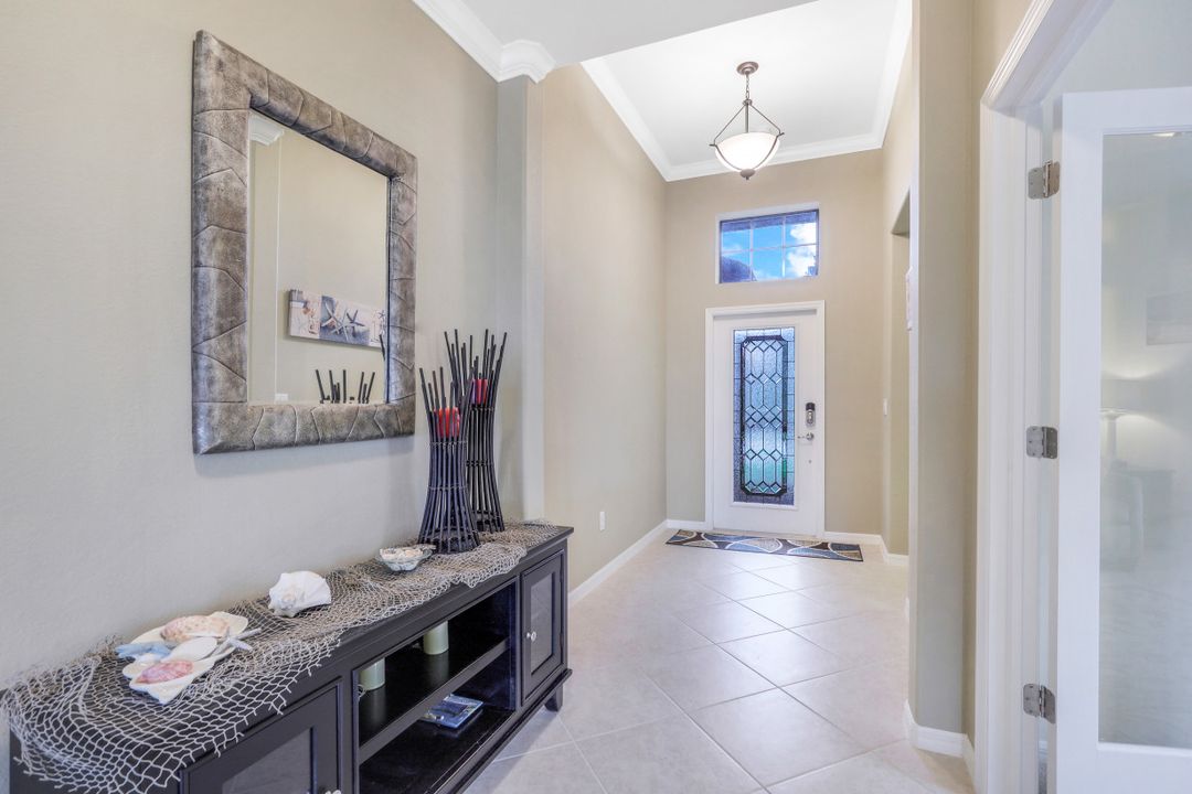 3618 Treasure Cove Cir, Naples, FL 34114