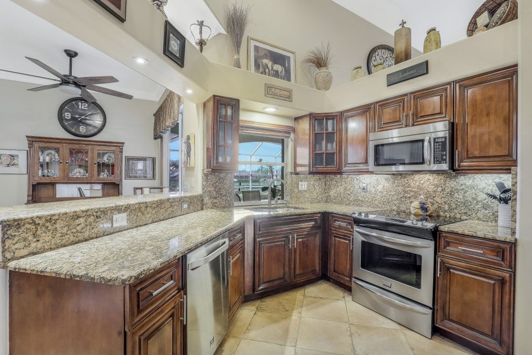 5315 SW 25th Pl, Cape Coral, FL 33914