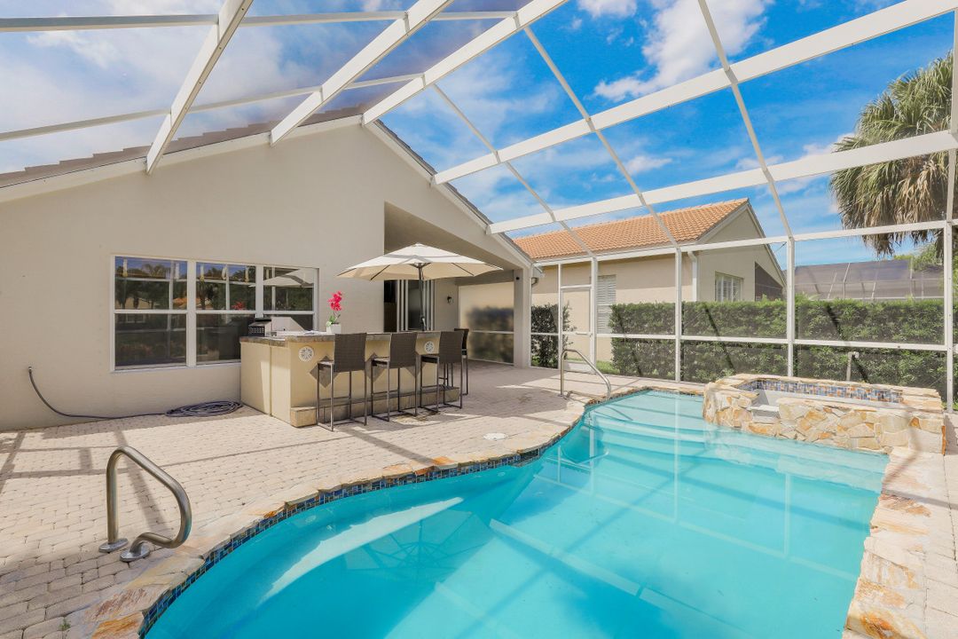 1622 Triangle Palm Terrace, Naples, FL 34119