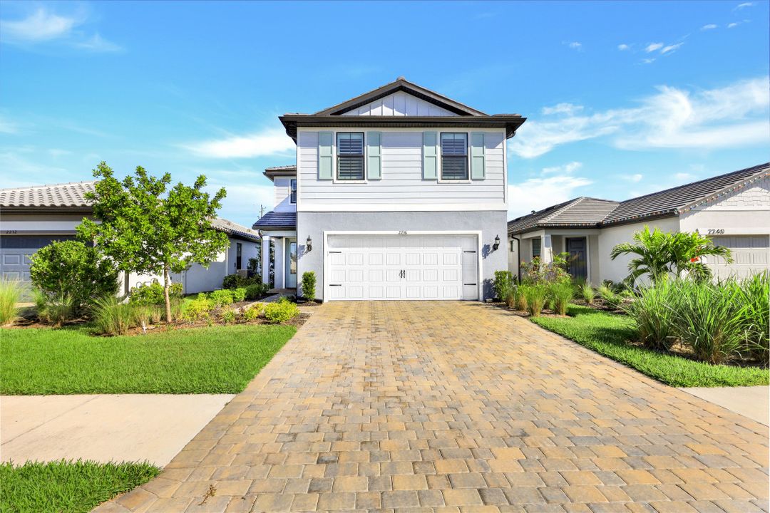2236 Yellowfin Cir, Naples, FL 34114
