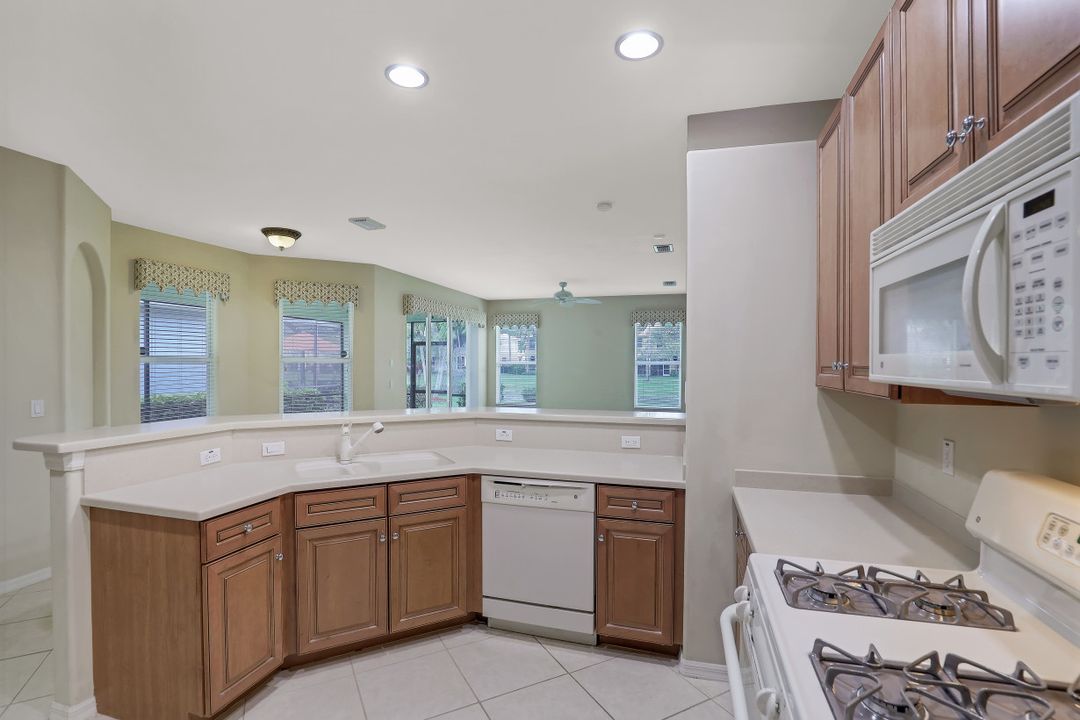 20060 Rookery Dr, Estero, FL 33928