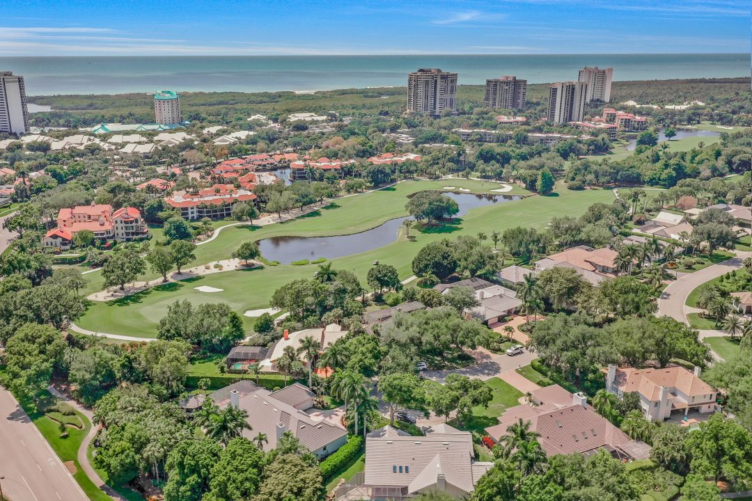 726 Bay Tree Ct, Naples, FL 34108