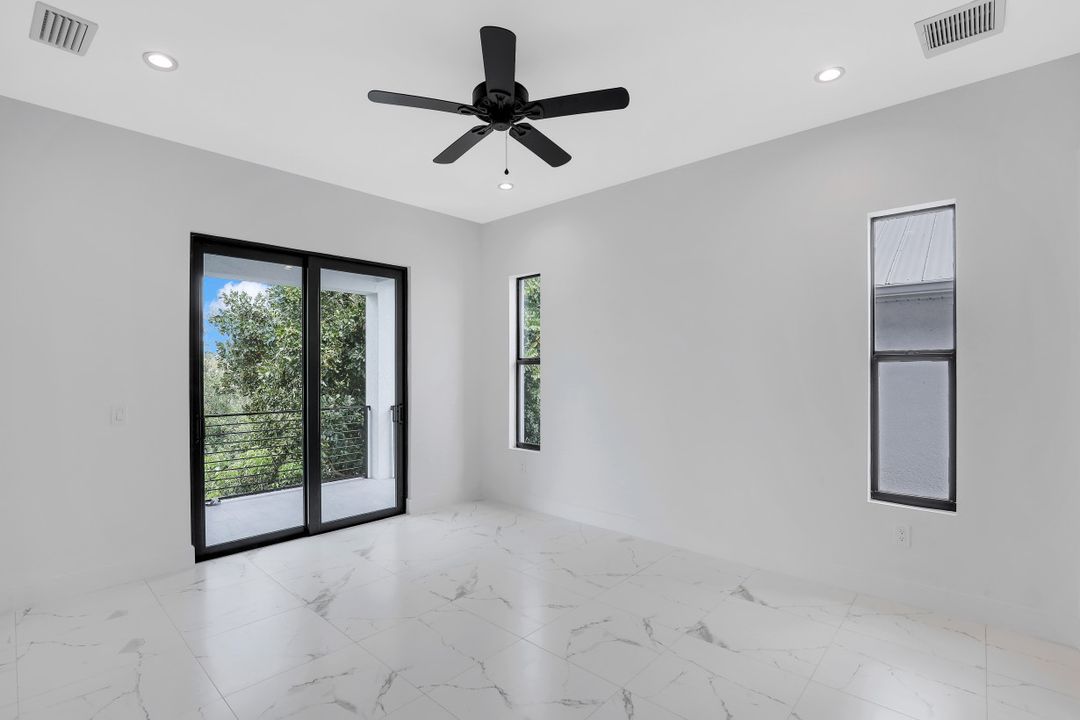 4064 Full Moon Ct, Naples, FL 34112