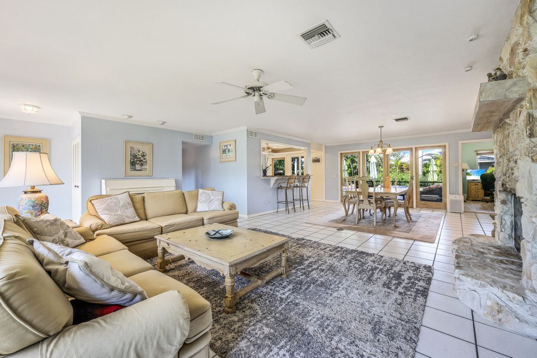 1135 26th Ave N, Naples, FL 34103