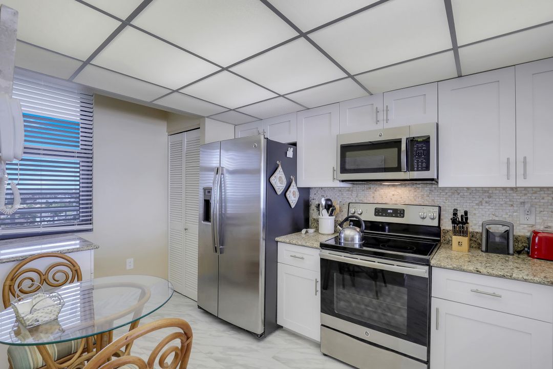 320 Seaview Ct #1805, Marco Island, FL 34145