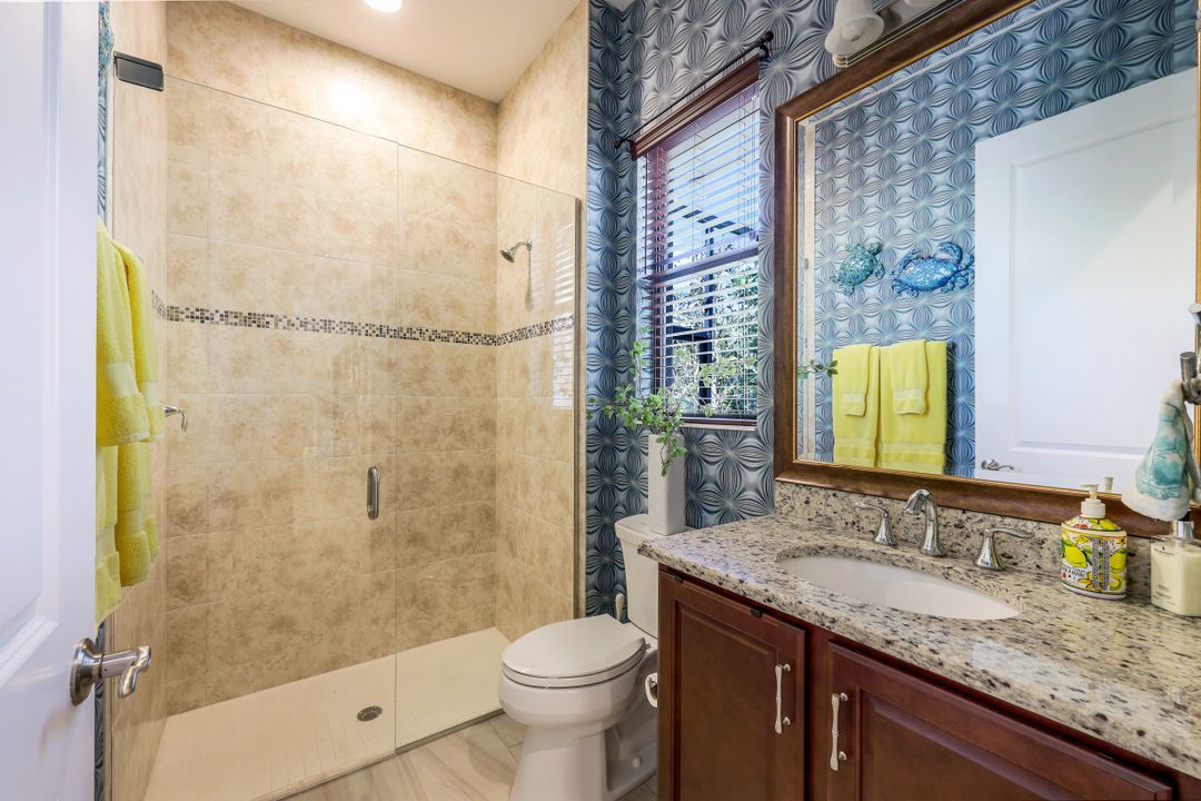 2303 Somerset Pl, Naples, FL 34120