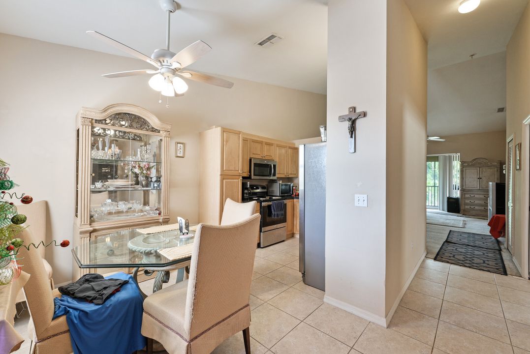 357 Robin Hood Cir #202, Naples, FL 34104