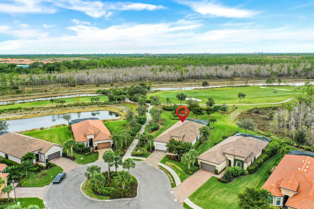 8815 Vaccaro Ct, Naples, FL 34119