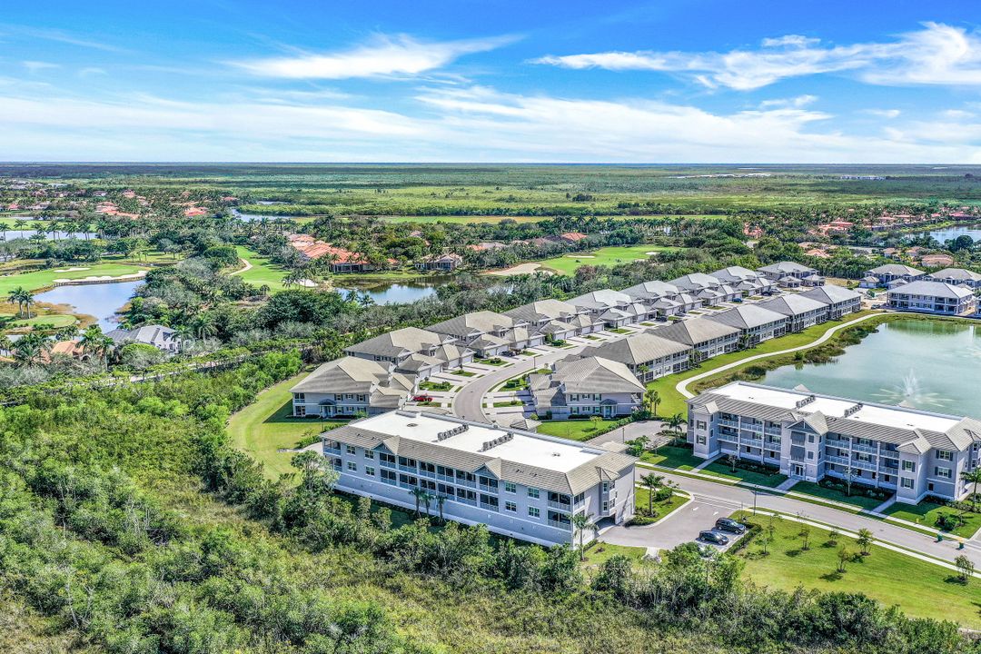 164 Indies Dr East #106, Naples, FL