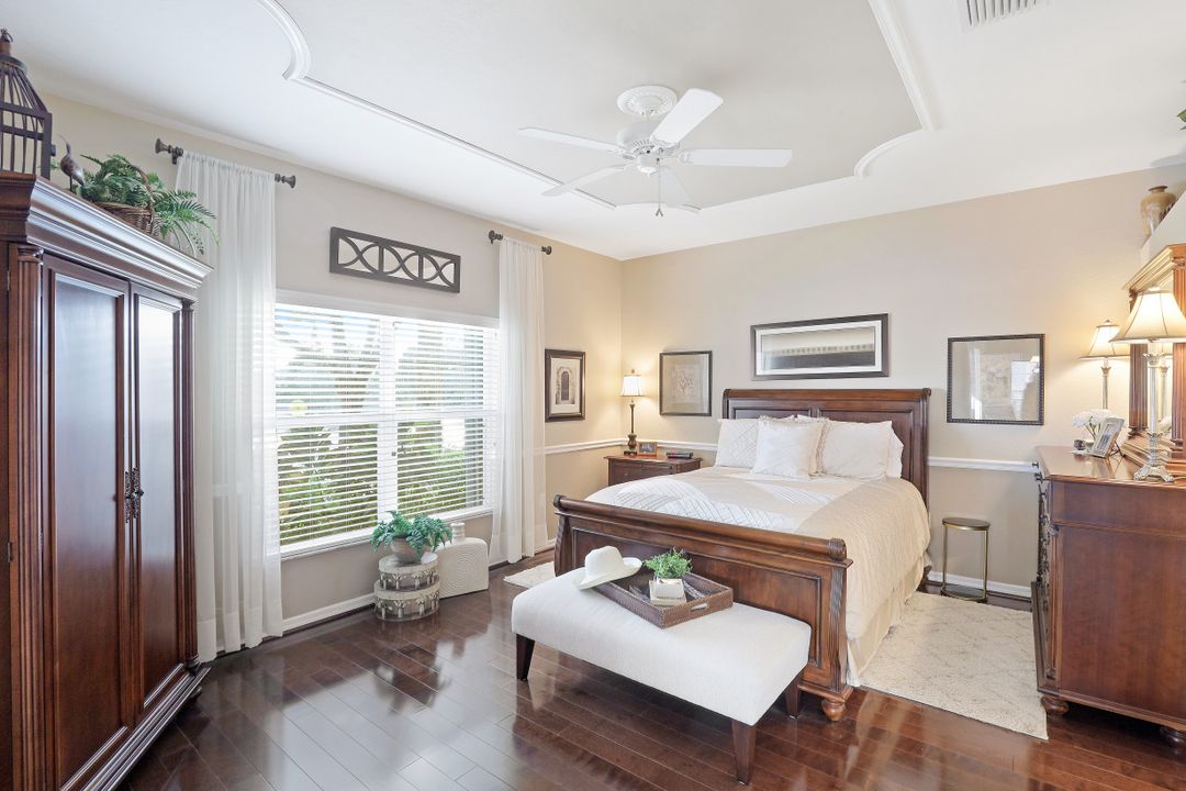 5650 Northboro Dr #101, Naples, FL 34110