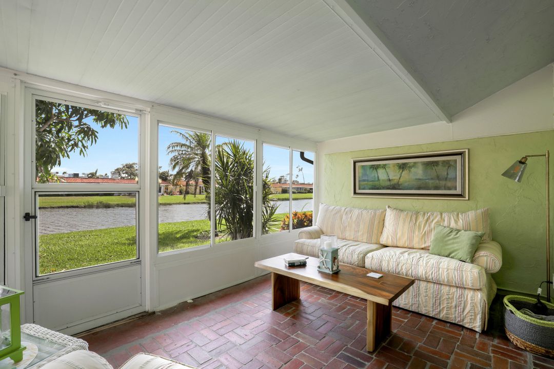 146 Harrison Rd, Naples, FL 34112