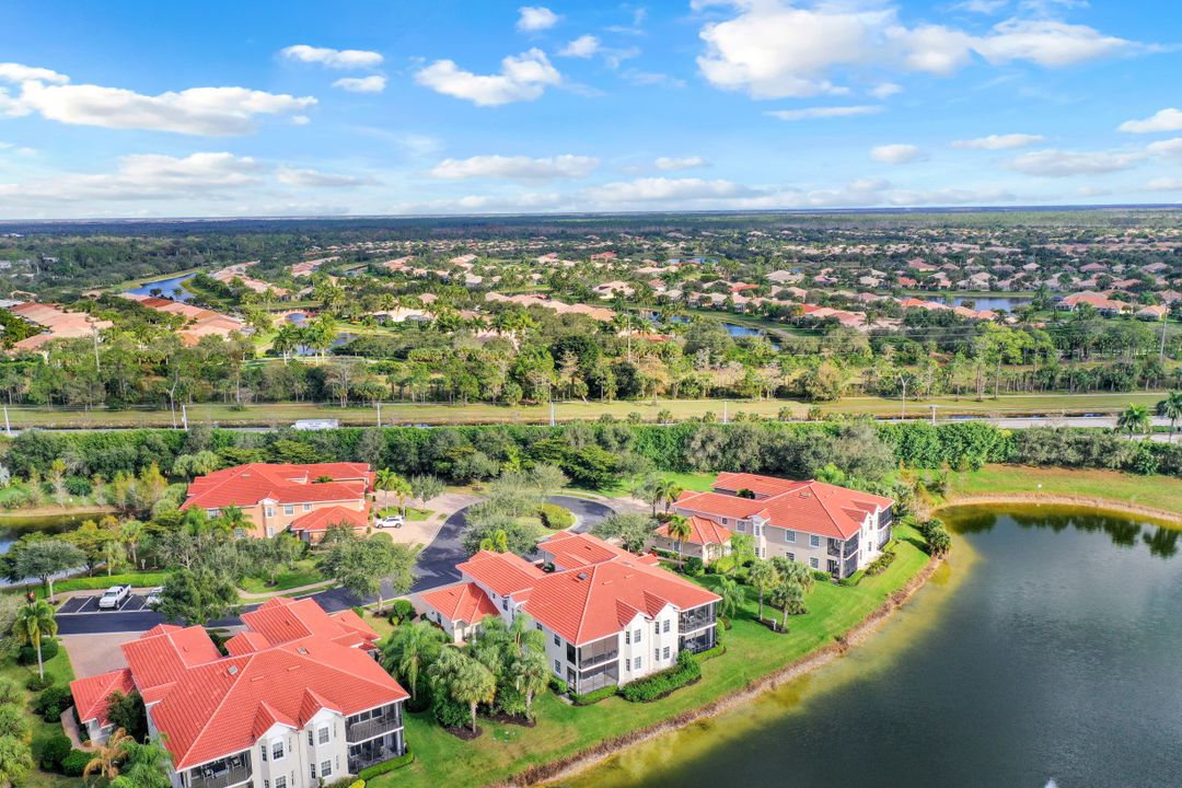 7849 Hawthorne Terrace #802, Naples, FL 34113