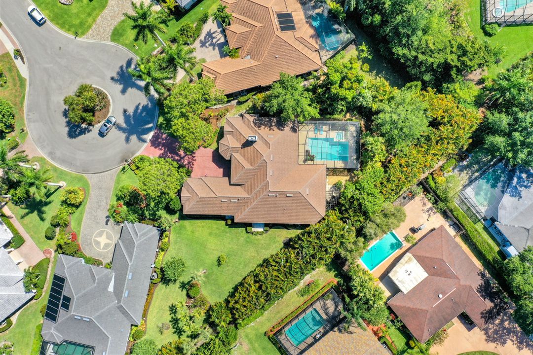 2229 Goshawk Ct, Naples, FL 34105