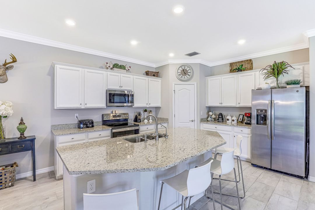 10426 Prato Dr, Fort Myers, FL 33913