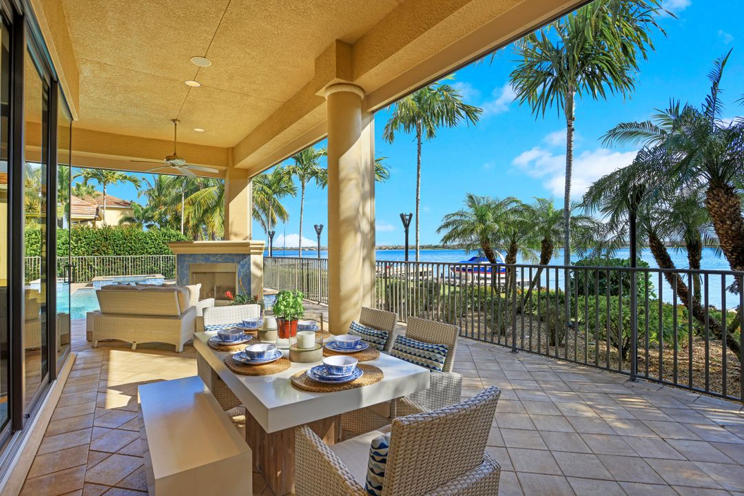 9214 Marble Stone Dr, Naples, FL 34120