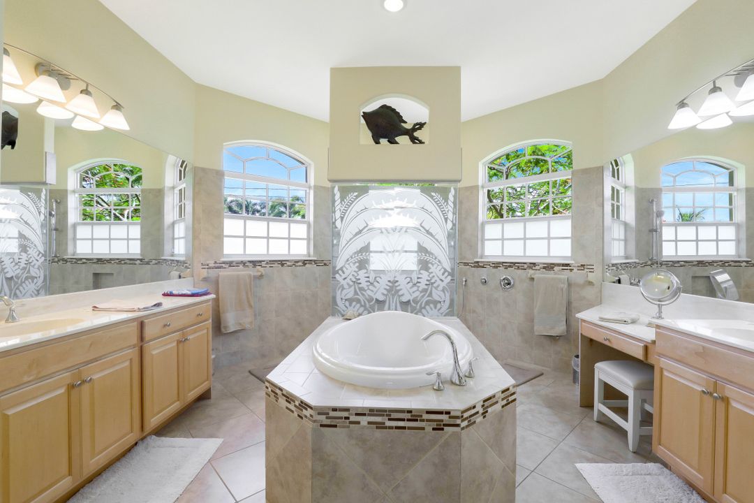 2305 SW 50th St, Cape Coral, FL 33914