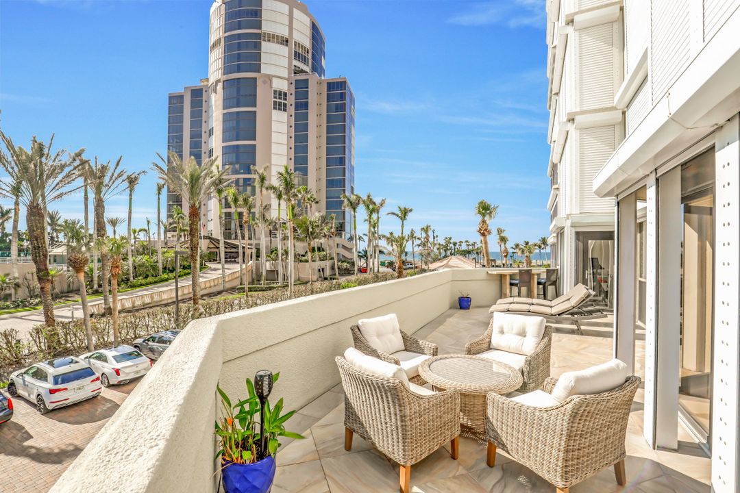 4401 Gulf Shore Blvd N #D-207, Naples, FL 34103