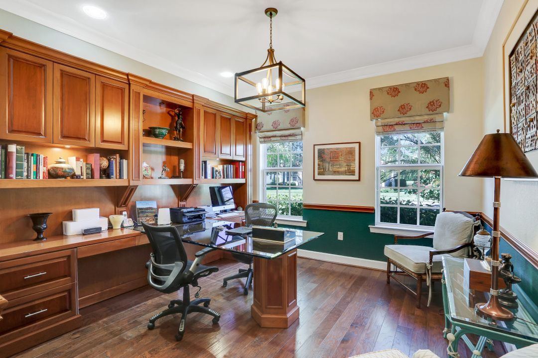 9755 Nickel Ridge Cir, Naples, FL 34120