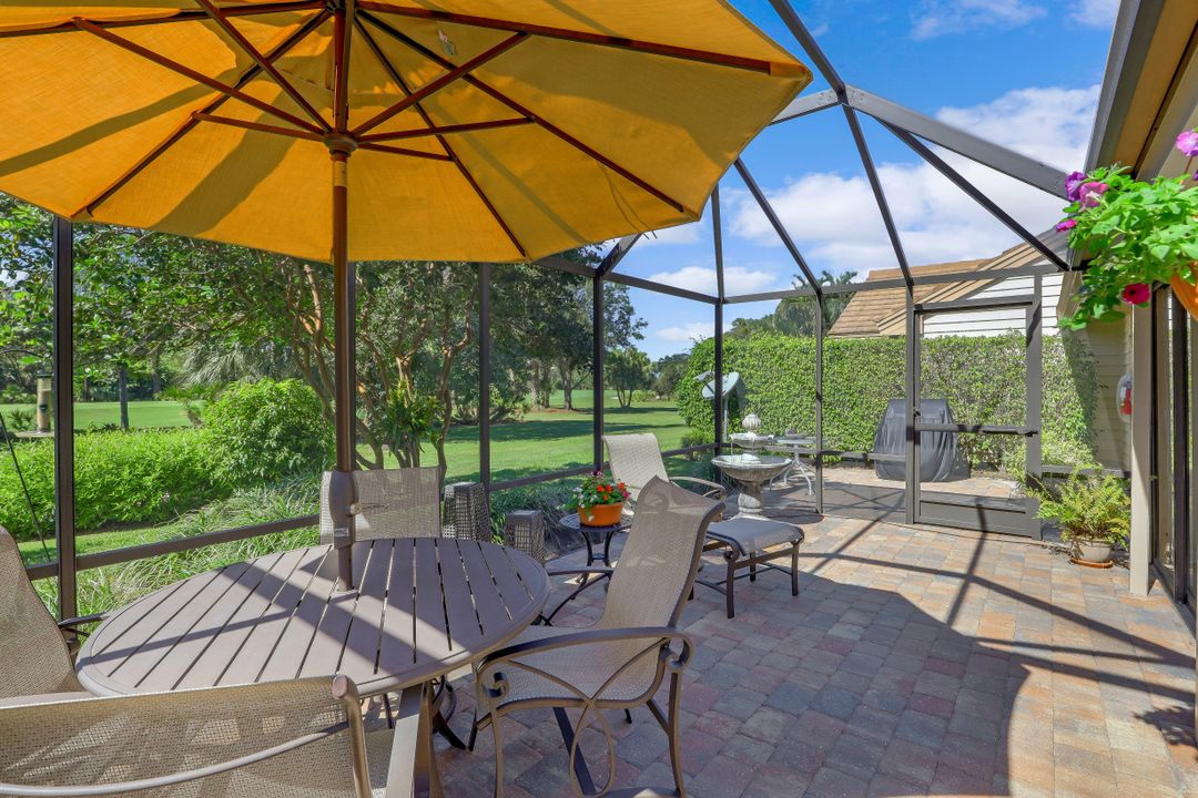 6627 Trident Way, Naples, FL 34108