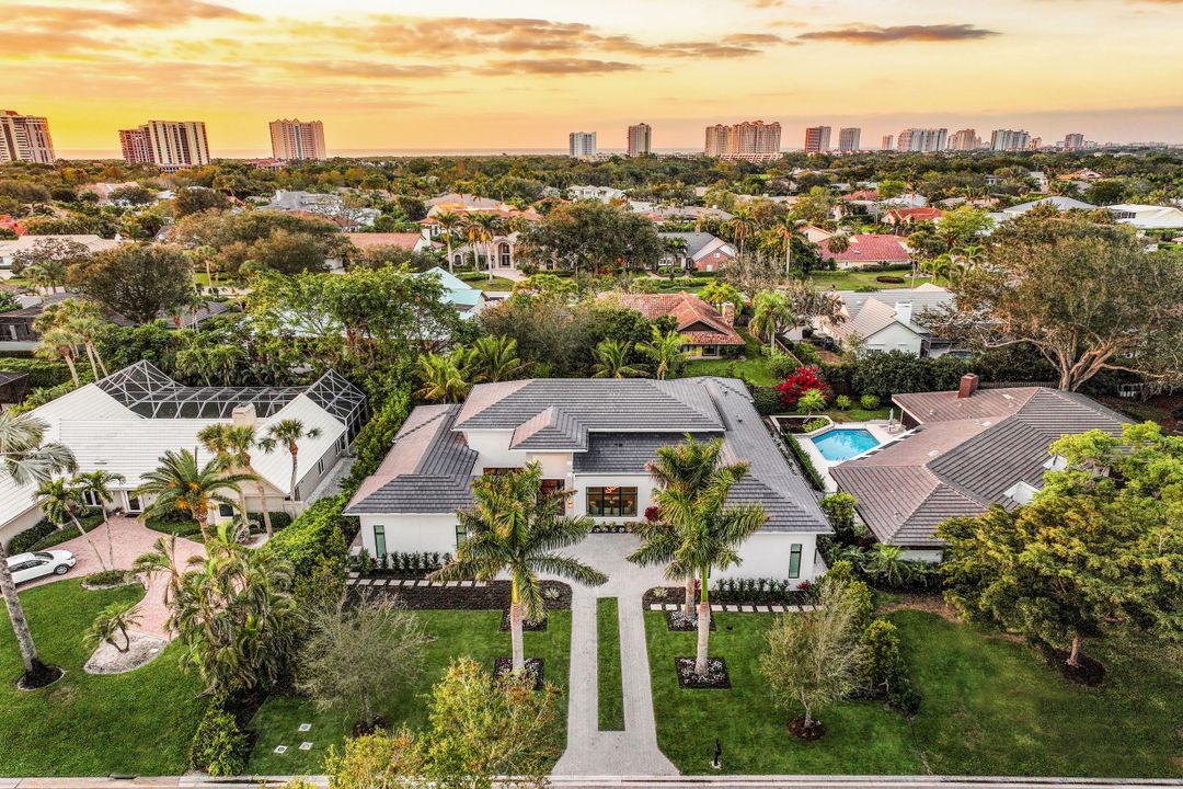 817 Buttonbush Ln, Naples, FL 34108