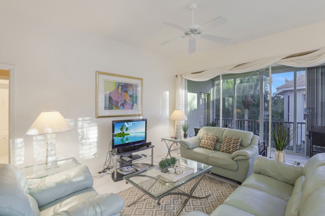 1090 Egrets Walk Cir #202, Naples, FL 34108