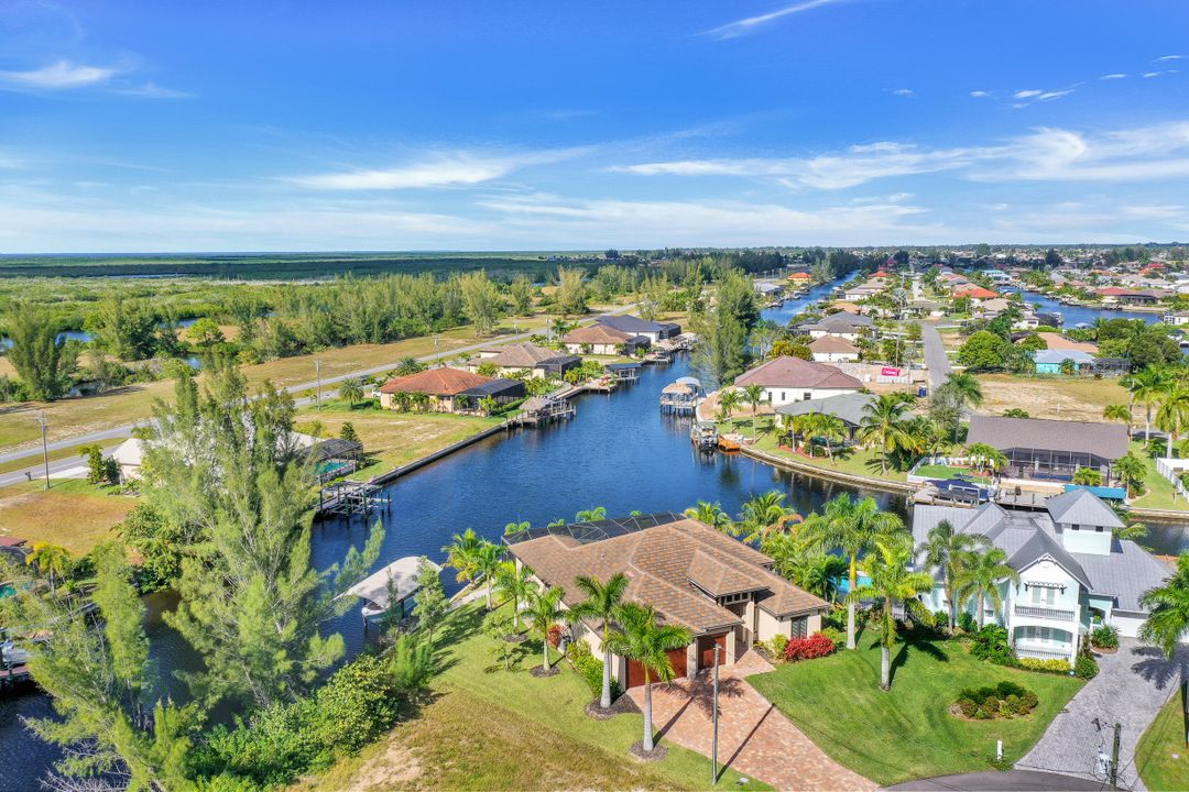 128 NW 39th Ave, Cape Coral, FL 33993