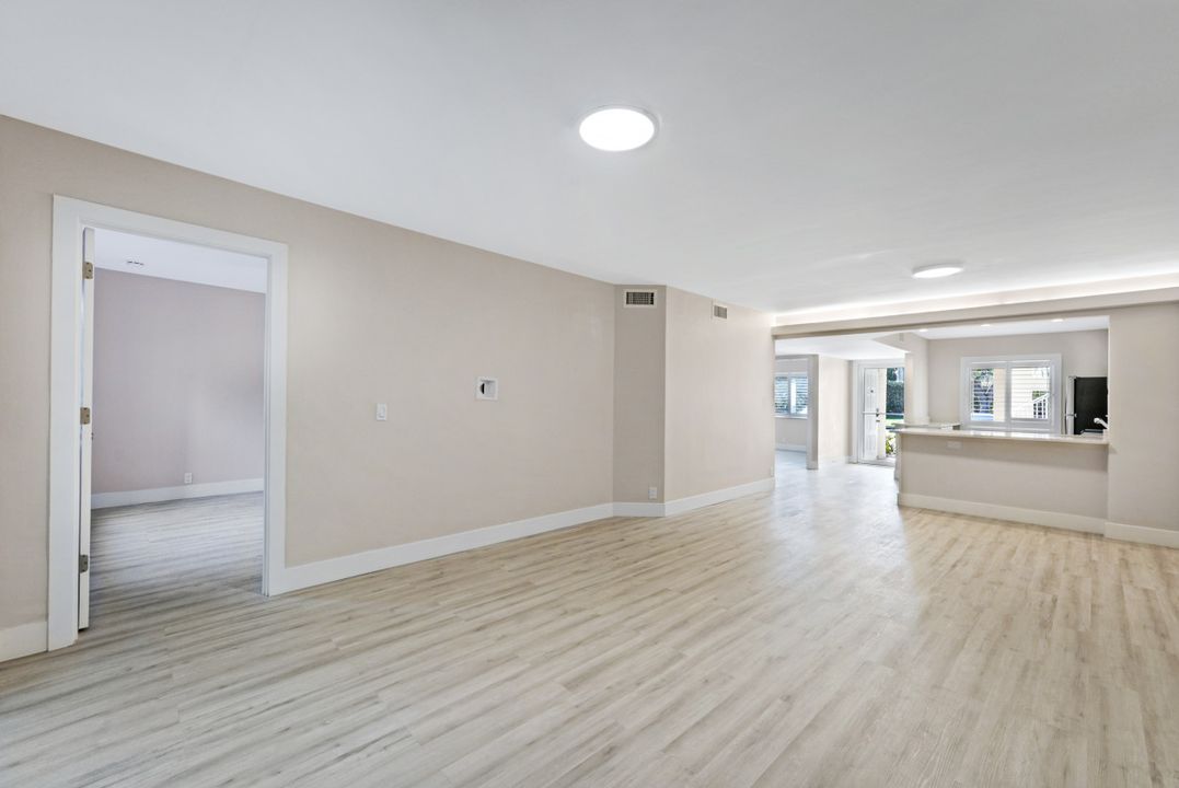 7797 Esmeralda Way #K-102, Naples, FL 34109