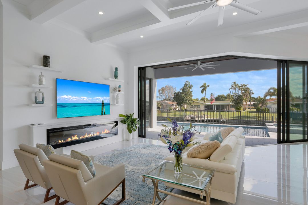 5305 Bayshore Ave, Cape Coral, FL 33904