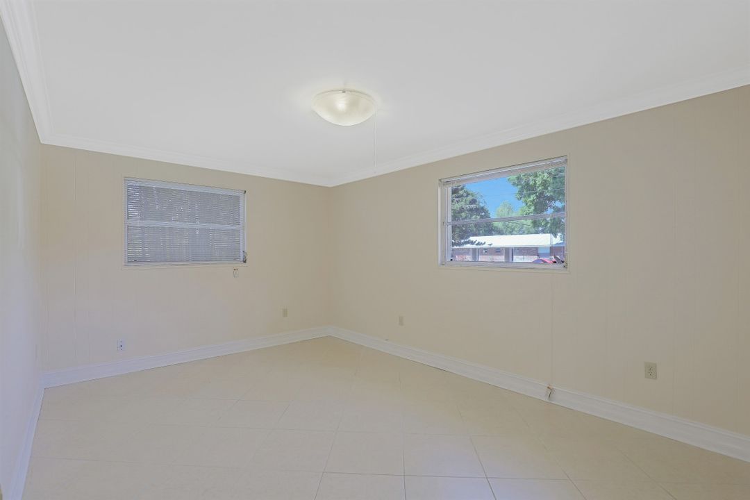 9820 Montana Ct, Bonita Springs, FL 34135