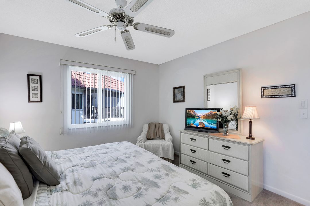 4315 27th Ct SW #19, Naples, FL 34116