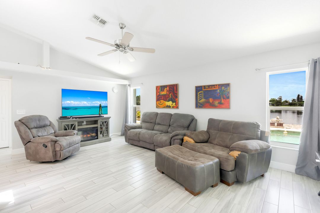 27329 Rue De Paix, Bonita Springs, FL 34135