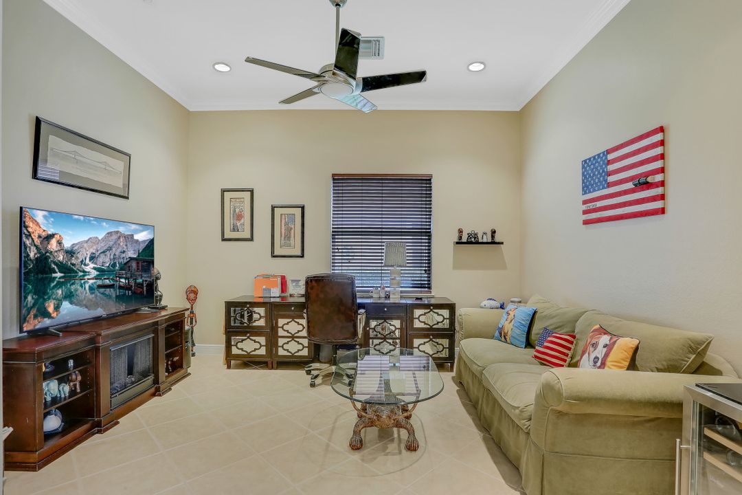 10256 Avonleigh Dr, Bonita Springs, FL 34135