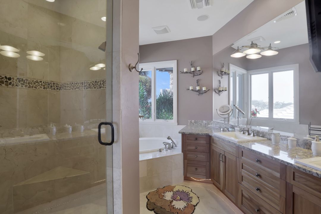 940 Tulip Ct, Marco Island, FL 34145