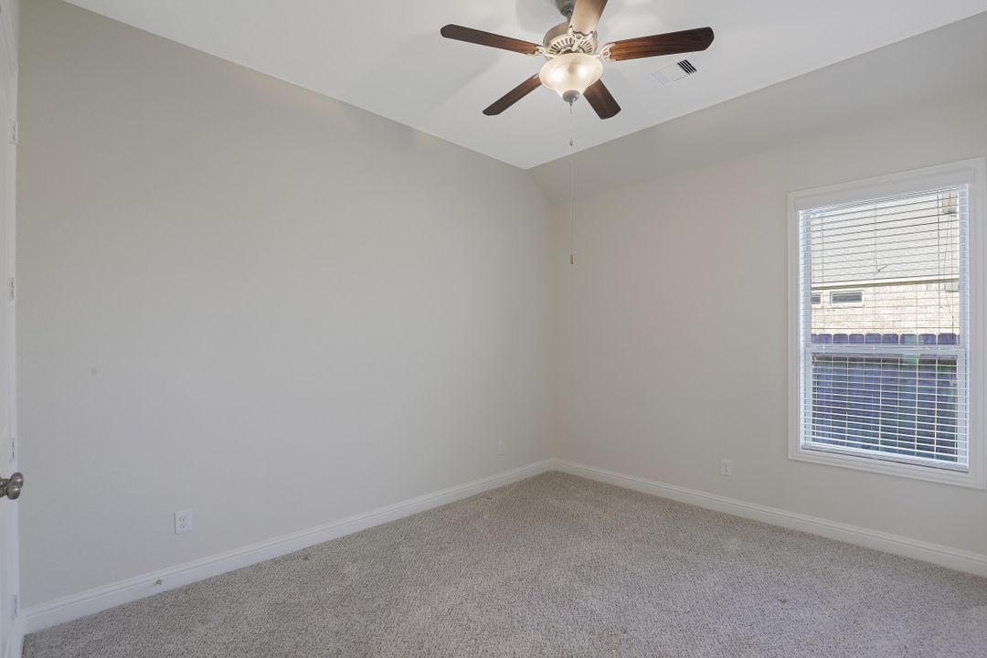 409 Westwood Dr, League City, TX 77573