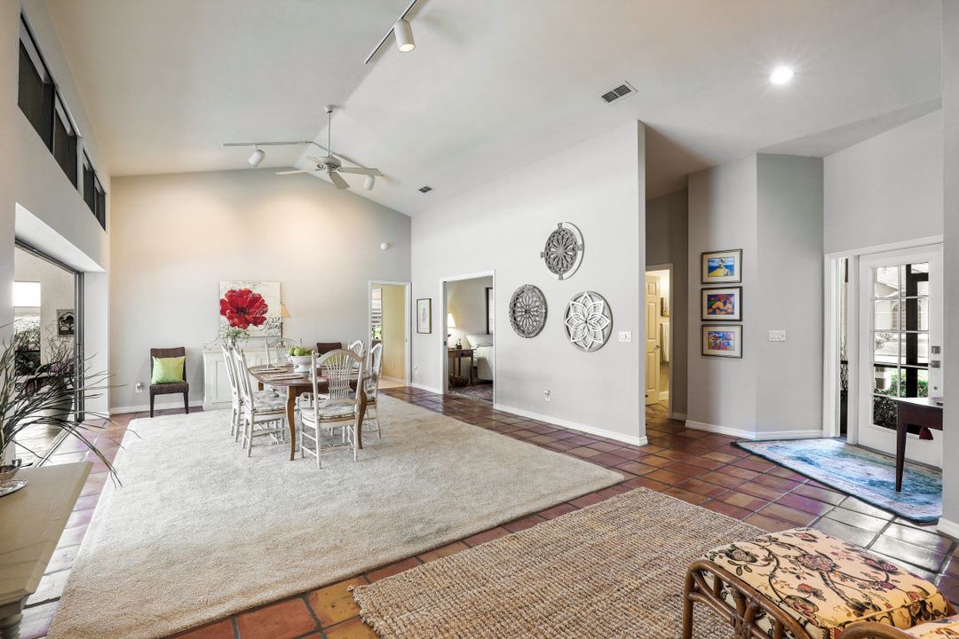 381 Henley Dr, Naples, FL 34104