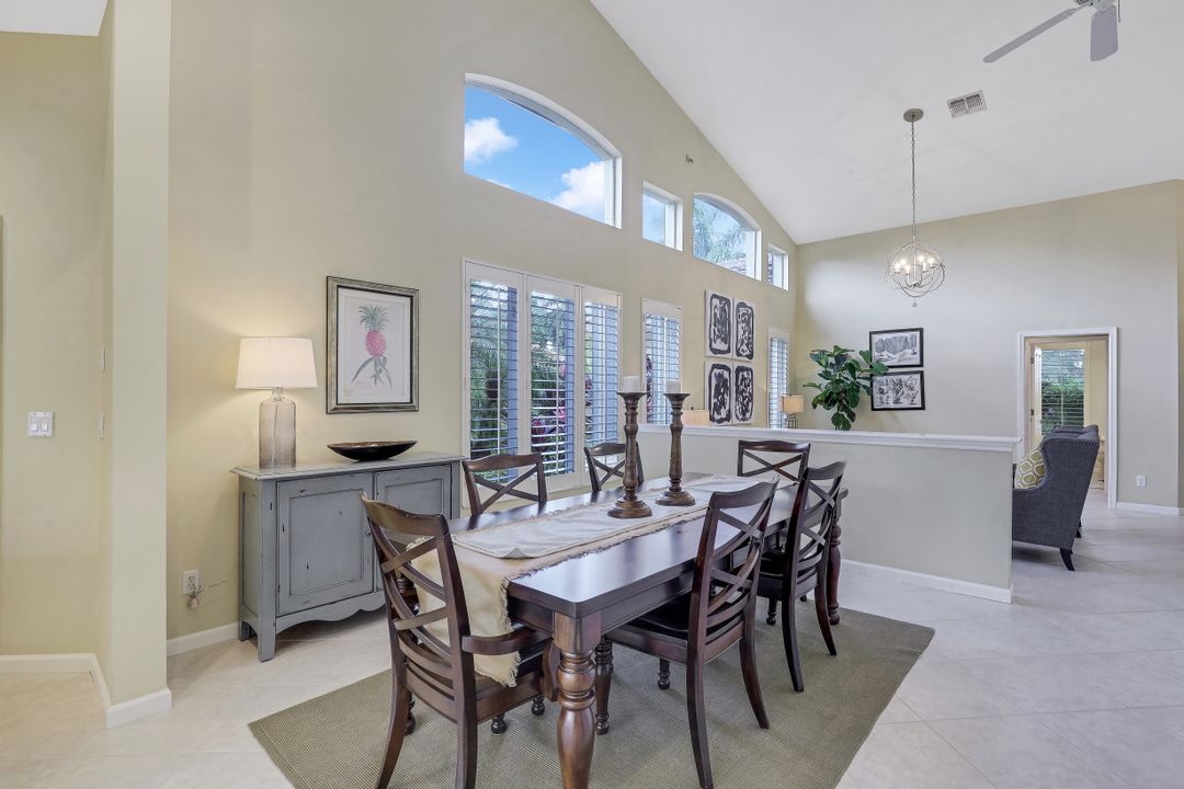 9245 The Ln, Naples, FL 34109